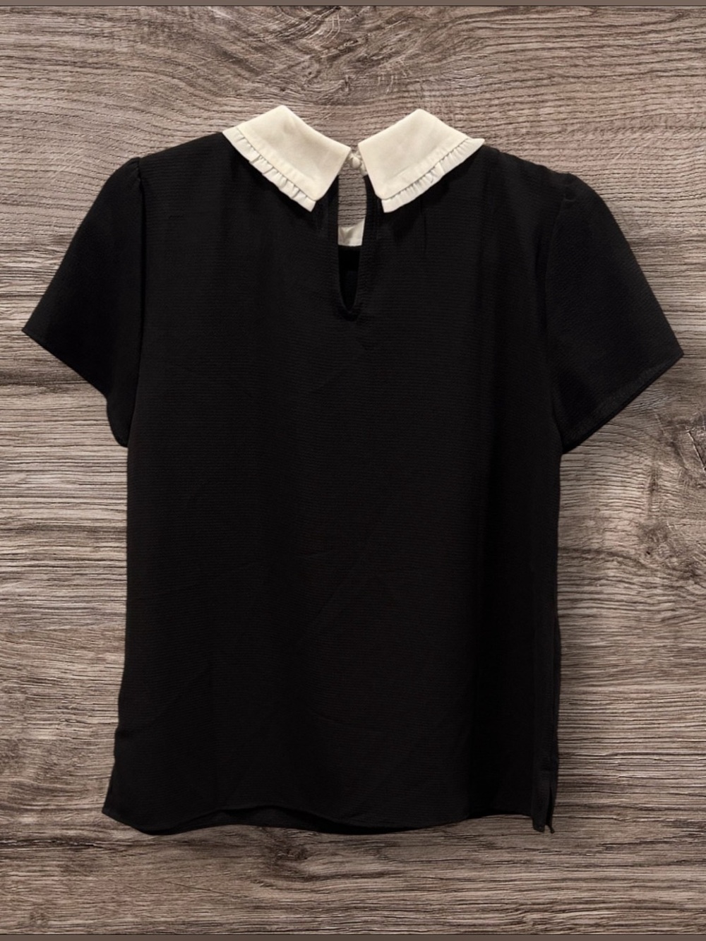 CeCe Ruffle Collar Short Sleeve Blouse, Black/White, Medium, NWT - Picture 4 of 6